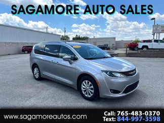 Used 2020 Chrysler Pacifica Touring-L image 1