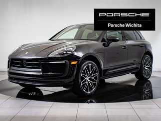 Used 2024 Porsche Macan image 1