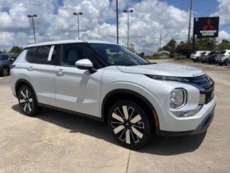 New 2025 Mitsubishi Outlander SE image 1