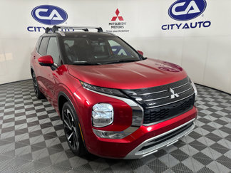 Used 2024 Mitsubishi Outlander SEL image 1