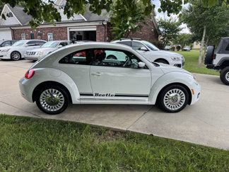 Used 2014 Volkswagen Beetle 1.8T image 1