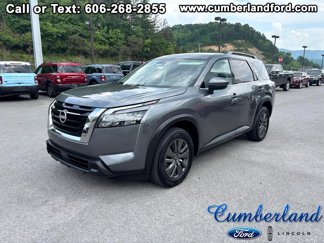 Used 2024 Nissan Pathfinder SV image 1