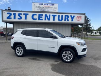 Used 2025 Jeep Compass Latitude image 1