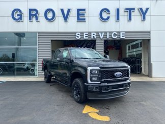 New 2025 Ford F350 4x4 Crew Cab Super Duty image 1