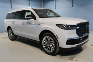 New 2025 Lincoln Navigator L Reserve image 1
