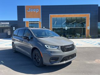 New 2025 Chrysler Pacifica Premium image 1