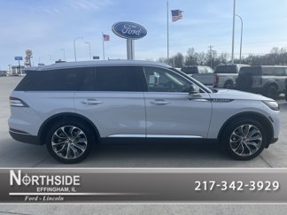 New 2025 Lincoln Aviator AWD image 1