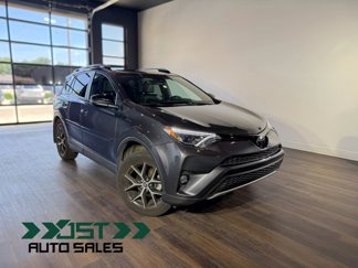 Used 2018 Toyota RAV4 SE image 1