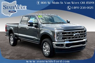 New 2025 Ford F350 4x4 Crew Cab Super Duty image 1