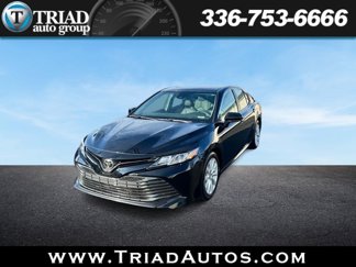 Used 2019 Toyota Camry LE image 1