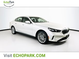 Used 2024 BMW 530i image 1