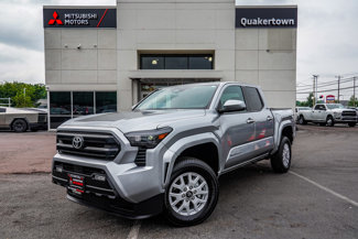 Used 2025 Toyota Tacoma SR5 image 1