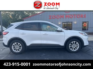 Used 2020 Ford Escape SE image 1