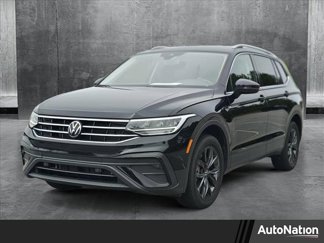 Used 2024 Volkswagen Tiguan SE image 1