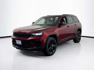 Used 2023 Jeep Grand Cherokee Altitude image 1