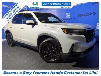 New 2025 Honda Pilot Touring image 1