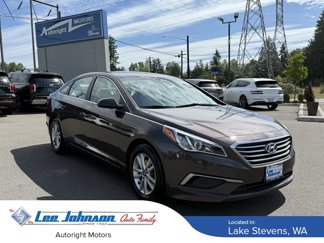Used 2017 Hyundai Sonata SE image 1