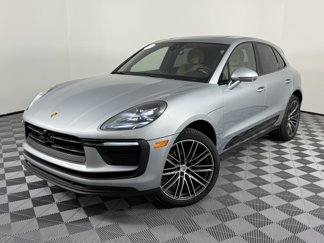 Certified 2025 Porsche Macan image 1