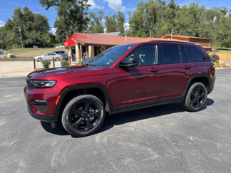 Used 2024 Jeep Grand Cherokee Limited w/ Black Appearance Package image 1