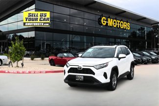 Used 2022 Toyota RAV4 XLE image 1