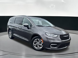 Used 2023 Chrysler Pacifica Limited image 1