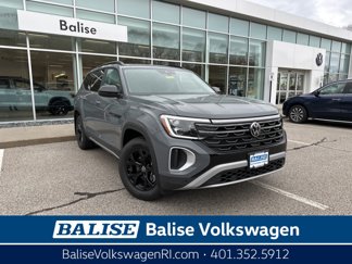 New 2025 Volkswagen Atlas Peak Edition SE image 1