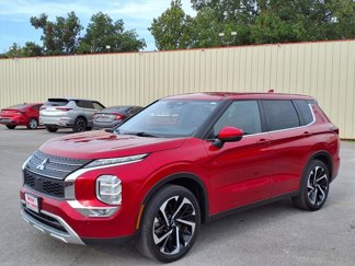 Used 2024 Mitsubishi Outlander AWD image 1