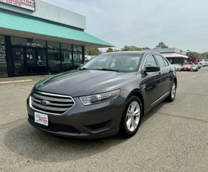 Used 2016 Ford Taurus SE image 1