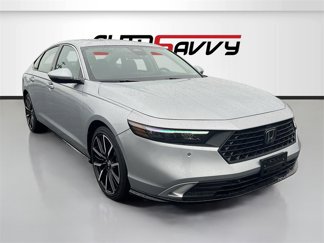 Used 2025 Honda Accord Touring image 1