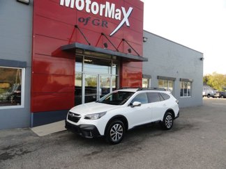 Used 2022 Subaru Outback Premium image 1