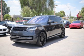 Used 2023 Land Rover Range Rover Long Wheelbase SE image 1
