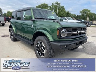 New 2025 Ford Bronco Outer Banks image 1