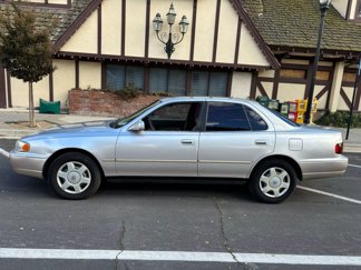 Used 1996 Toyota Camry LE image 1