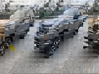New 2025 Nissan Frontier SL image 1