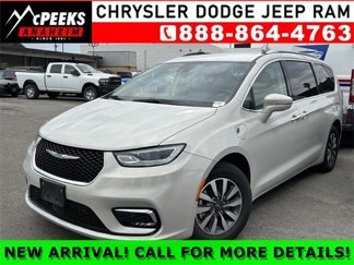 Used 2021 Chrysler Pacifica Touring-L image 1