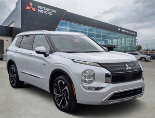New 2025 Mitsubishi Outlander SEL image 1