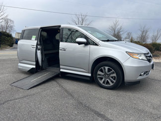 Used 2014 Honda Odyssey Touring image 1