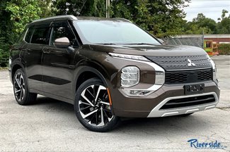 Used 2024 Mitsubishi Outlander SEL image 1