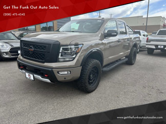 Used 2020 Nissan Titan PRO-4X w/ Pro-4x Convenience Package image 1