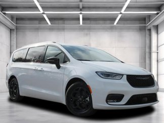 New 2025 Chrysler Pacifica Premium image 1