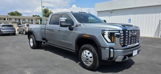 Used 2024 GMC Sierra 3500 Denali w/ Denali Reserve Package image 1