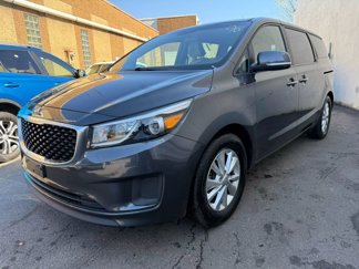 Used 2018 Kia Sedona LX image 1