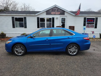 Used 2017 Toyota Camry SE image 1