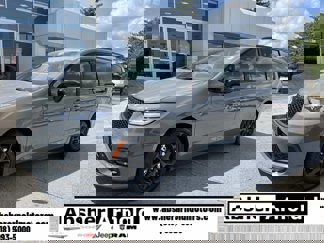 New 2025 Chrysler Pacifica Limited image 1