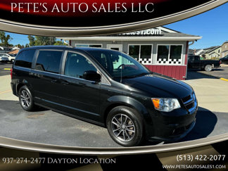 Used 2017 Dodge Grand Caravan SXT image 1
