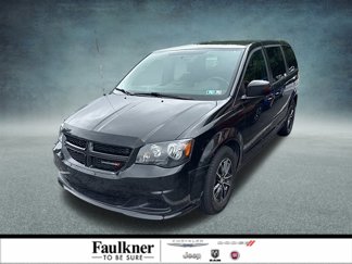 Used 2016 Dodge Grand Caravan SE image 1