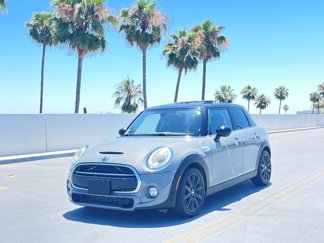 Used 2018 MINI Cooper S image 1