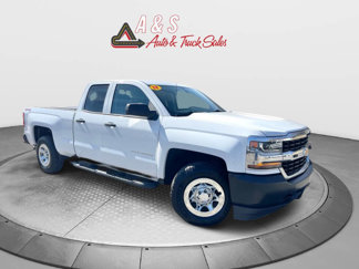 Used 2018 Chevrolet Silverado 1500 W/T w/ Trailering Package image 1