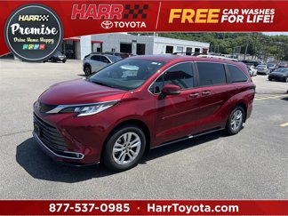New 2025 Toyota Sienna Limited image 1