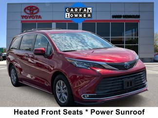 Certified 2021 Toyota Sienna XLE image 1